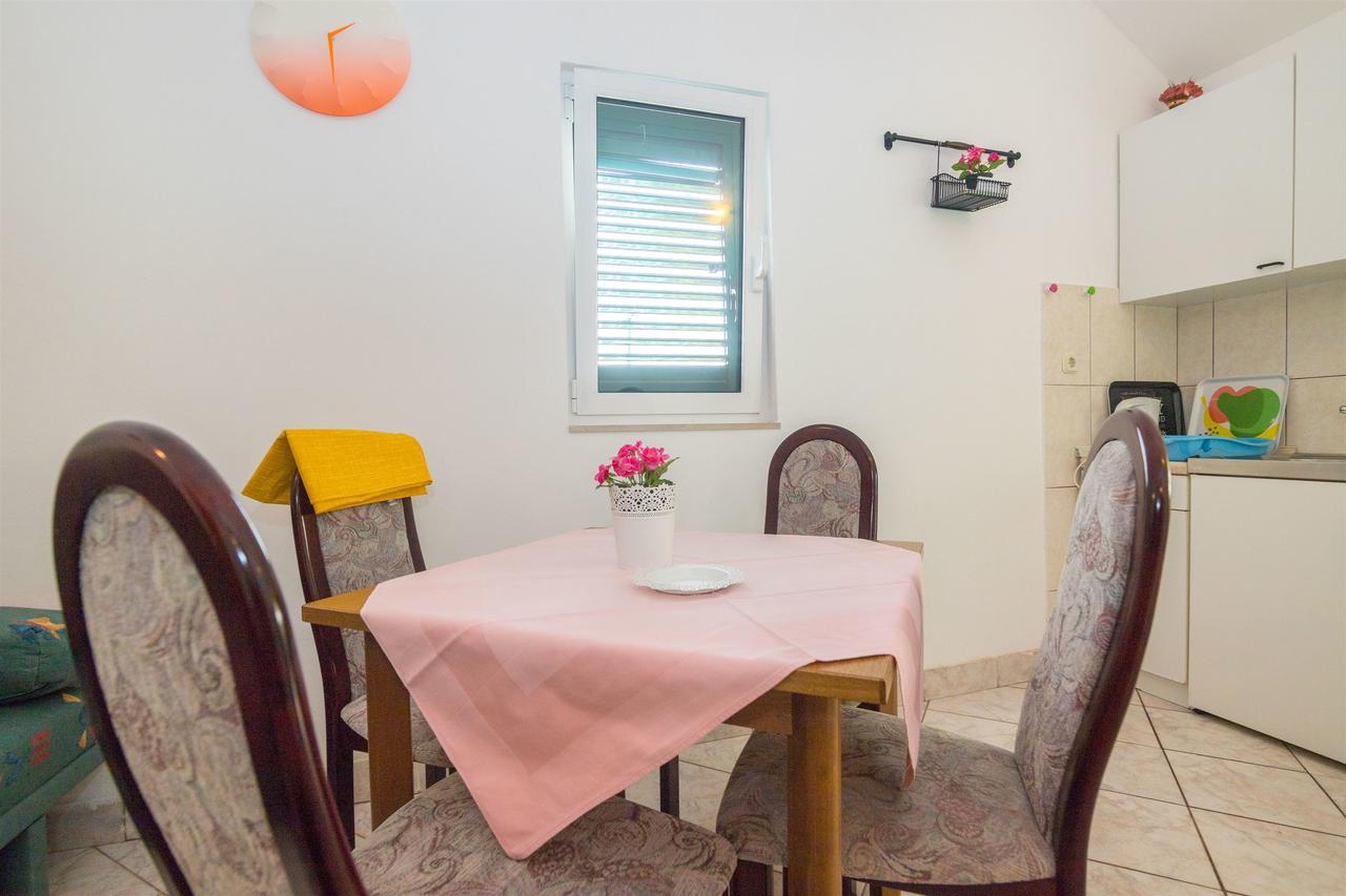 Apartments Anka Заострог Екстериор снимка