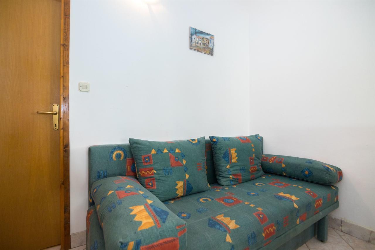 Apartments Anka Заострог Екстериор снимка
